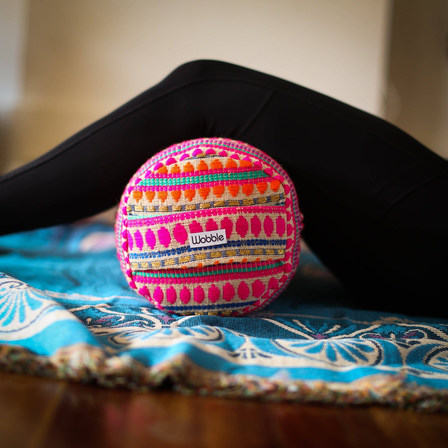 Wobble Yoga - Throw Blanket - Peacock Feather Floral