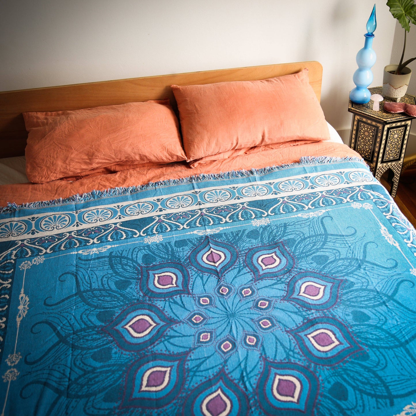 Wobble Yoga - Throw Blanket - Peacock Feather Floral