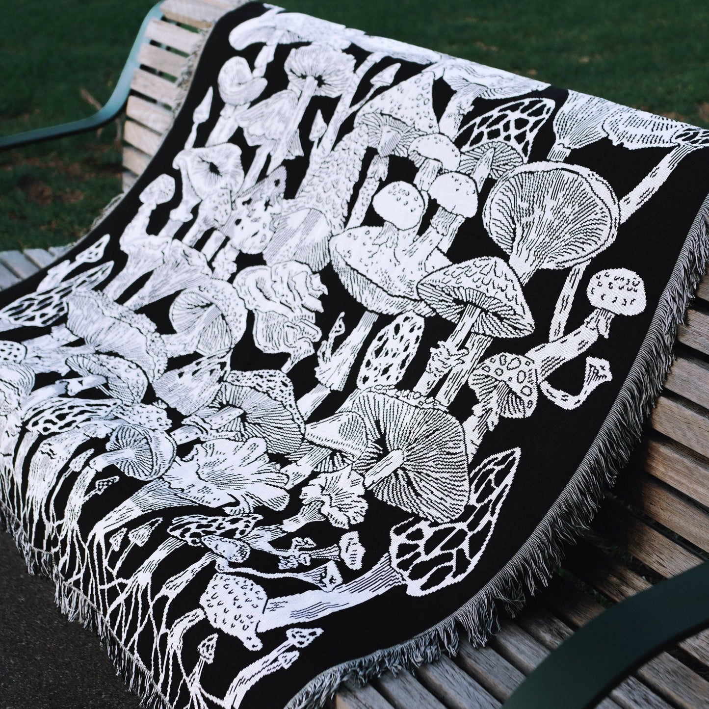 Myii Creative - Woven Picnic Rug/Throw - Mushroom Forest