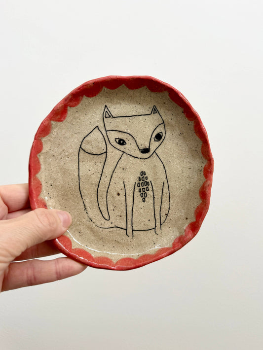 Rondelle Designs - Handbuilt Ceramic Fox Plate With Scallop Edge (Small)